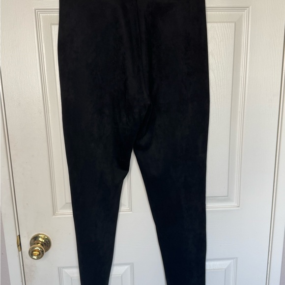 Zara- Mid Rise Leggings. XL - Picture 10 of 11